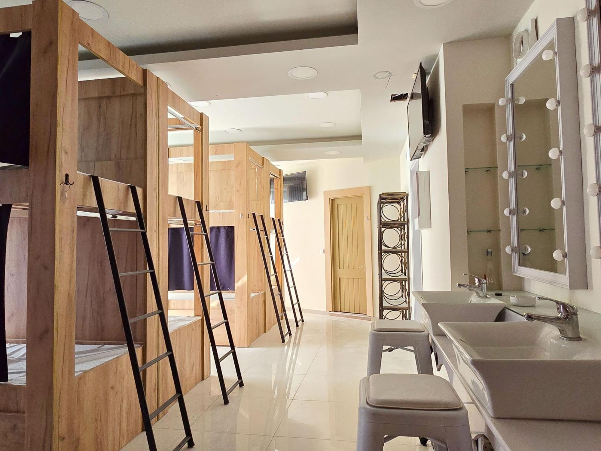 Hostel Parea Hersonissos Zewnętrze zdjęcie